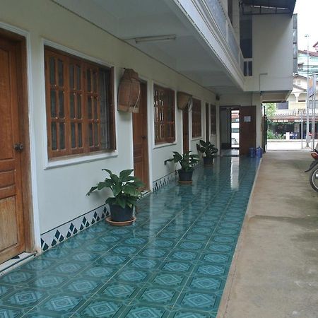 Nice Guesthouse Muang Phônsavan Eksteriør bilde